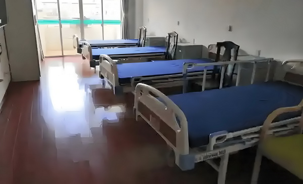 可以！杜兰特美女主持人婚礼，带球突破绯闻，再凭实力单身！